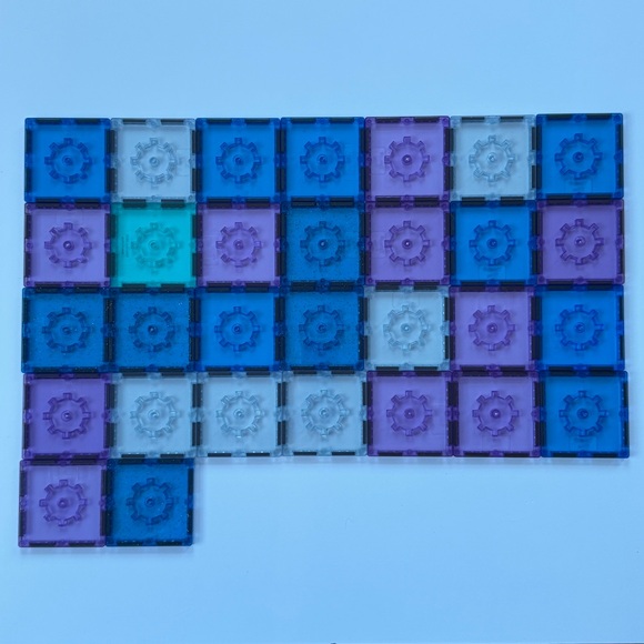 Frozen Themed Magnetic Tiles and Stickers - Picture 2 of 5